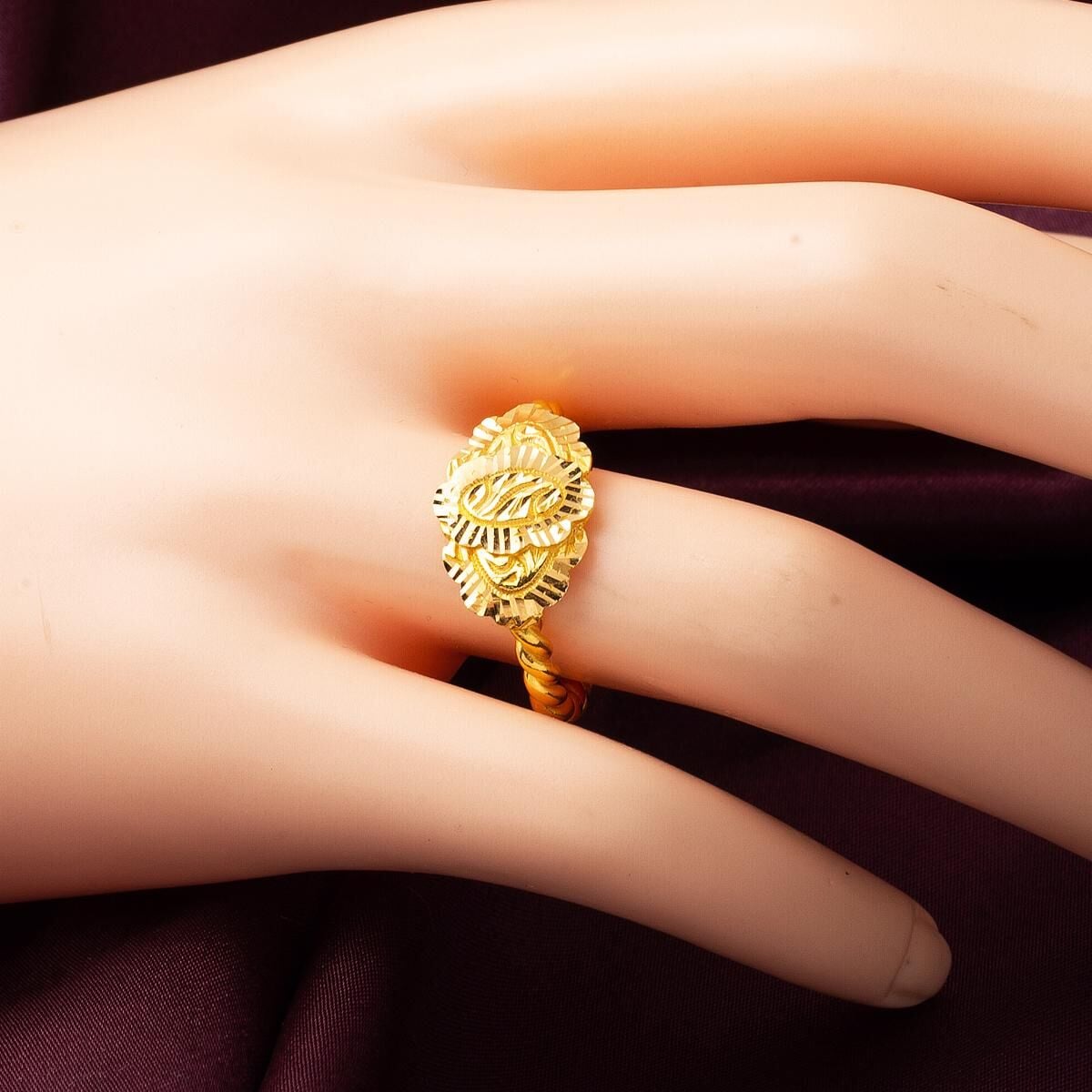 22K Yellow Gold Erzurum Twisted Signet Ring