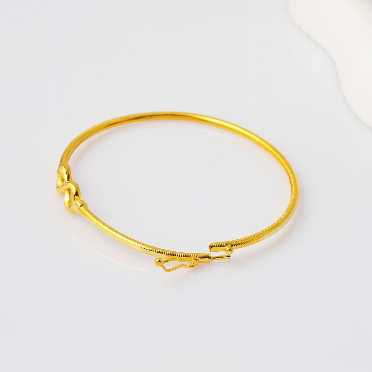 14K Yellow Gold Infinity Ajda Hinged Cuff Bangle
