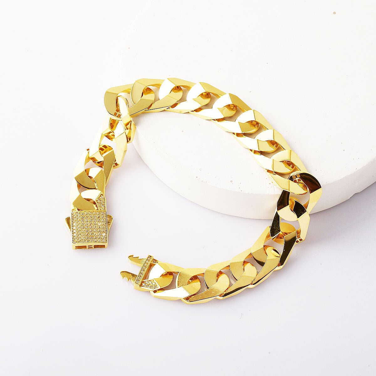 14K Yellow Gold Curb Cubic Zirconia Buckle Bracelet