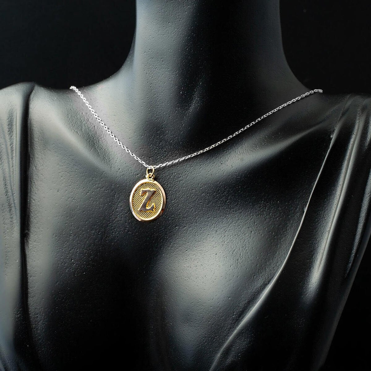14K Yellow Gold Z Initial Oval Pendant