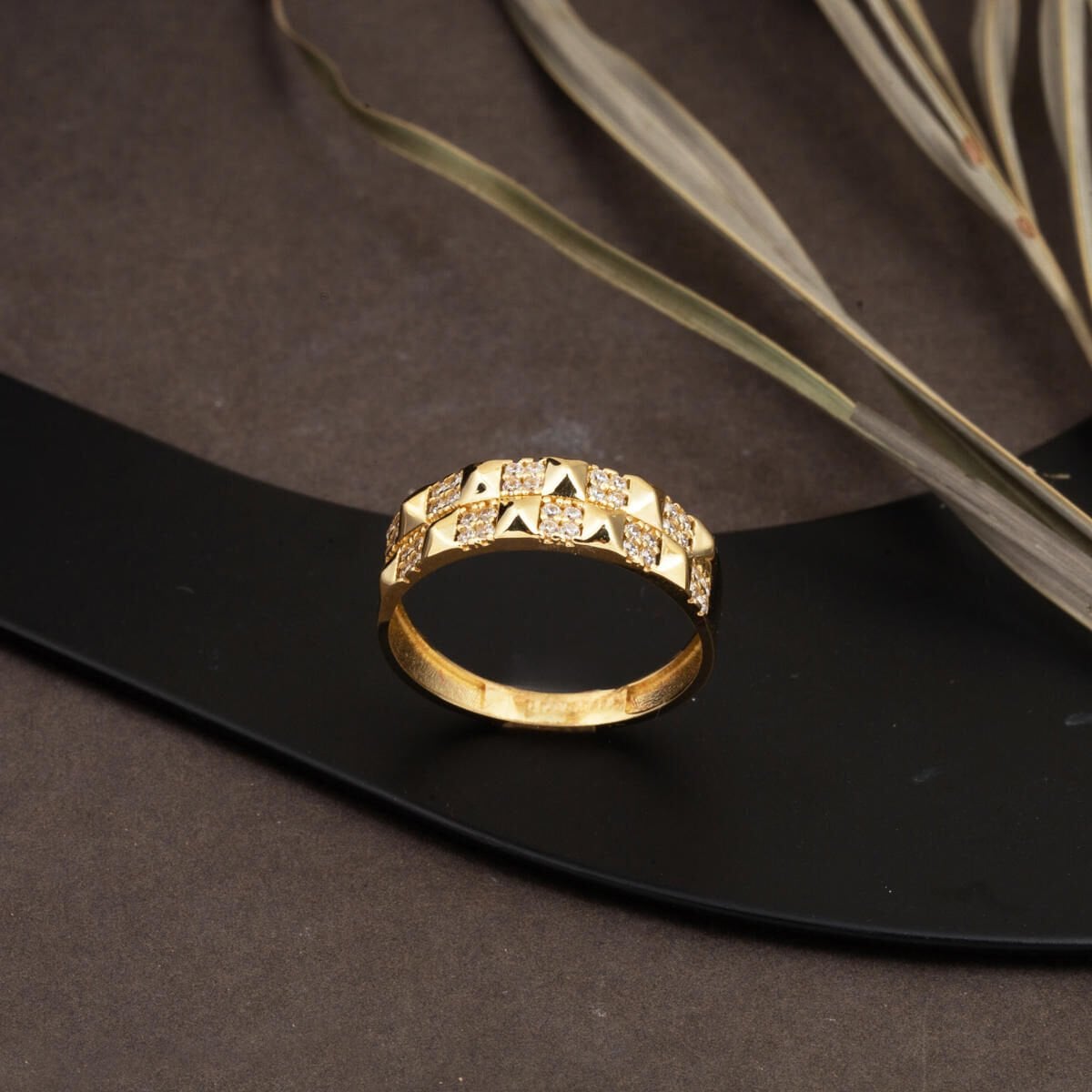 14K Yellow Gold Sparkling Minimalist Cubic Zirconia Ring