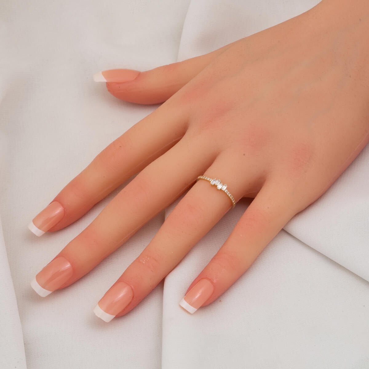 14K Yellow Gold Minimalist Baguette Cubic Zirconia Ring (1.02 g)