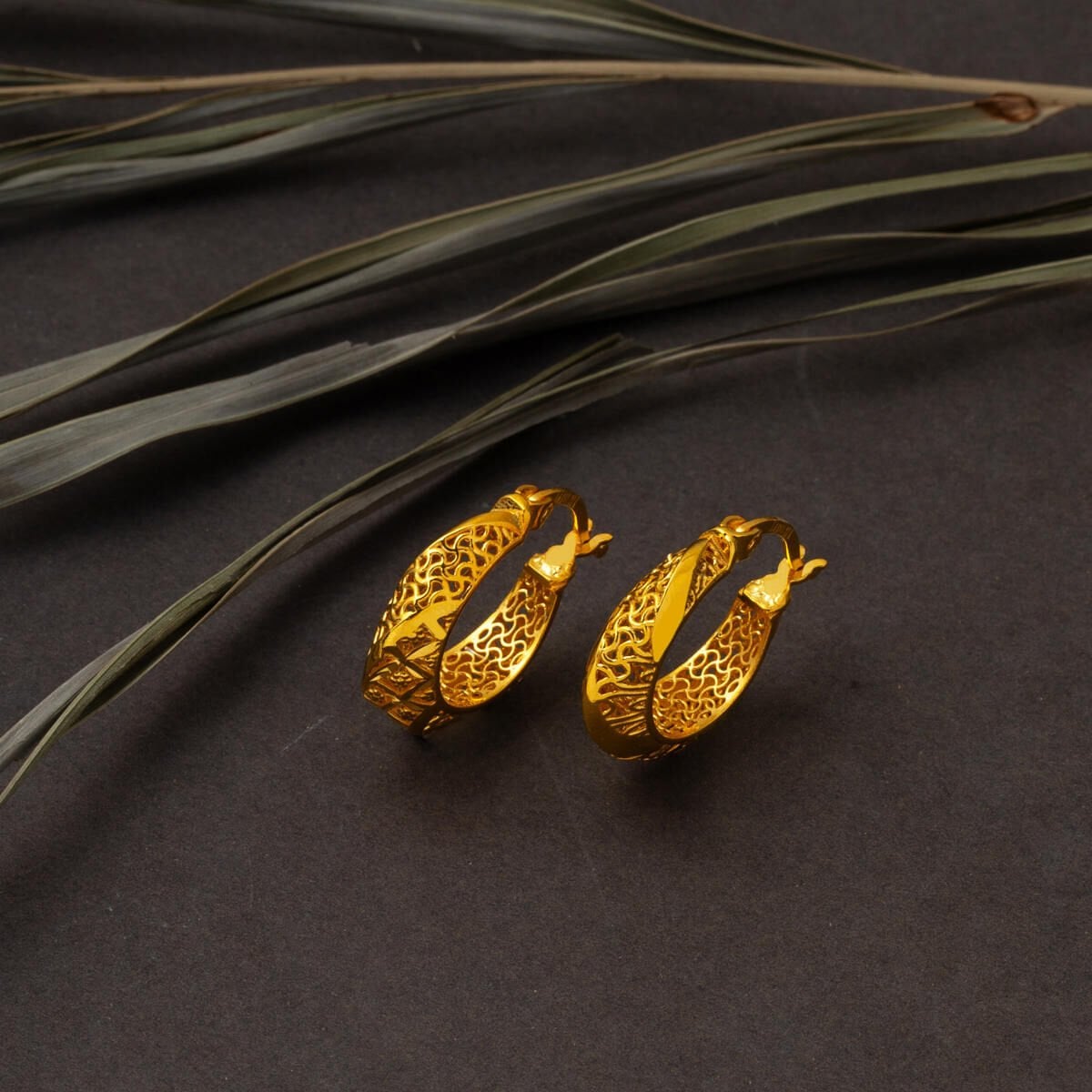 22K Yellow Gold Filigree Design Hoop Earrings
