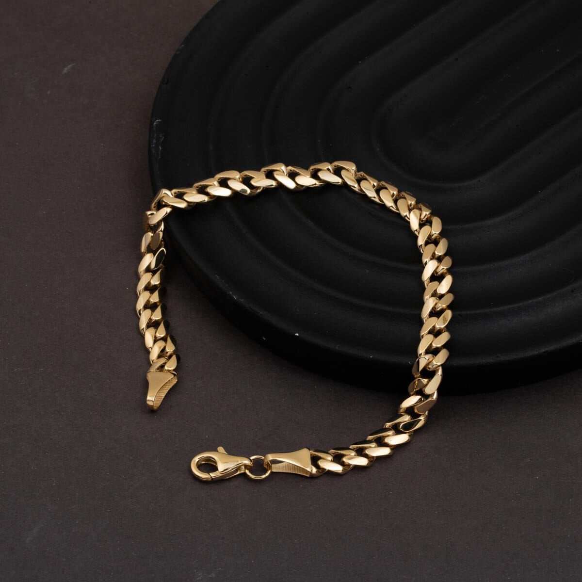 14K Yellow Gold Classic Curb Bracelet (4.51 g)