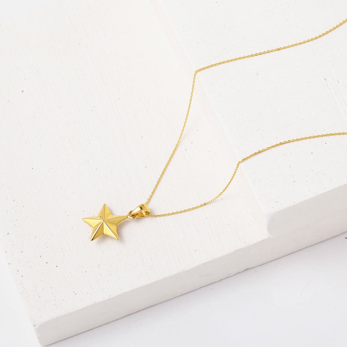 14K Yellow Gold Star Small Pendant