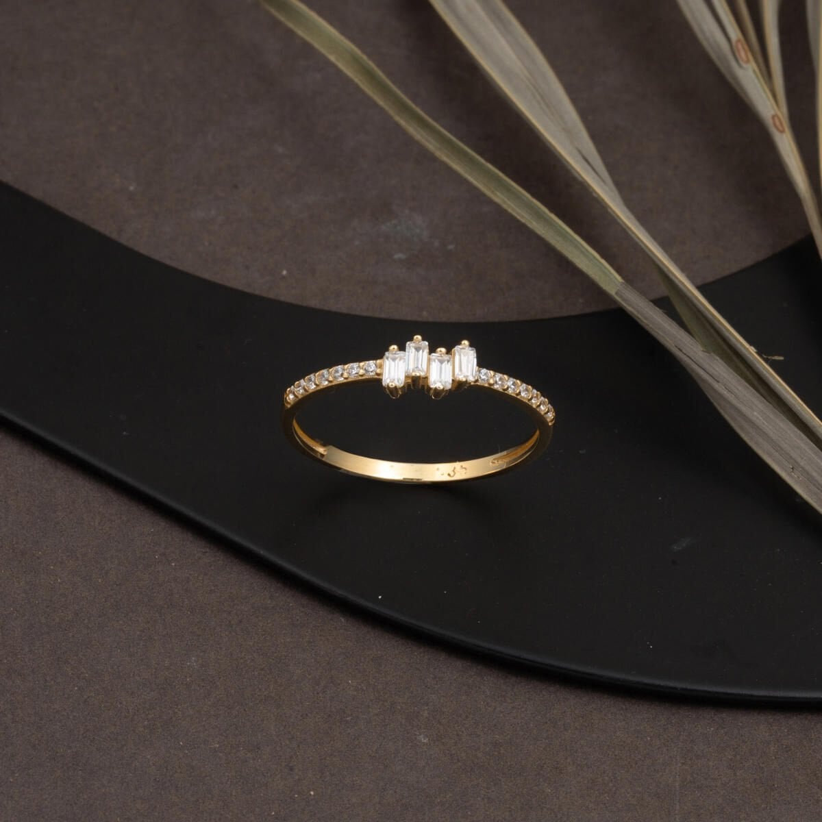 14K Yellow Gold Minimalist Baguette Cubic Zirconia Ring (1.02 g)