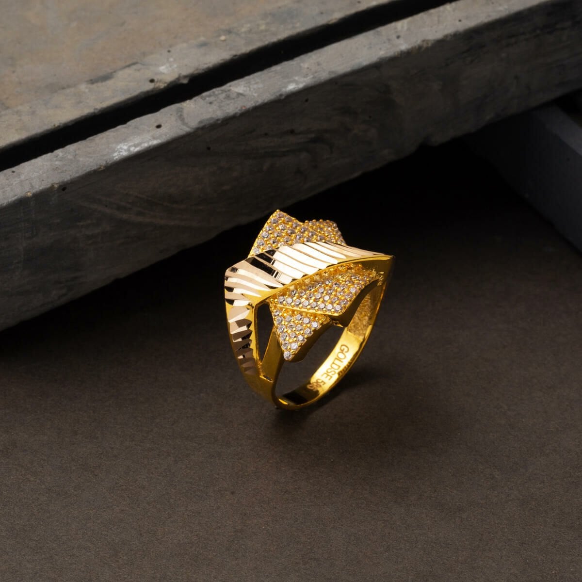 14K Yellow Gold Fashion Cubic Zirconia Ring