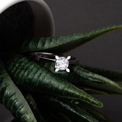 14K White Gold Moissanite Solitaire Ring (2.1 g)