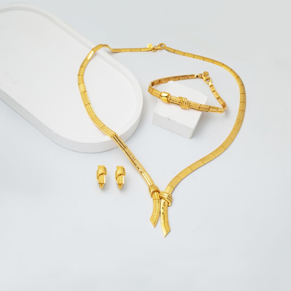 14K Yellow Gold Arched Wedding Set