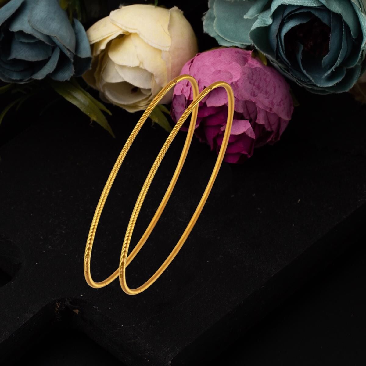 22K Yellow Gold Ajda Ribbed Bangle (16 g)