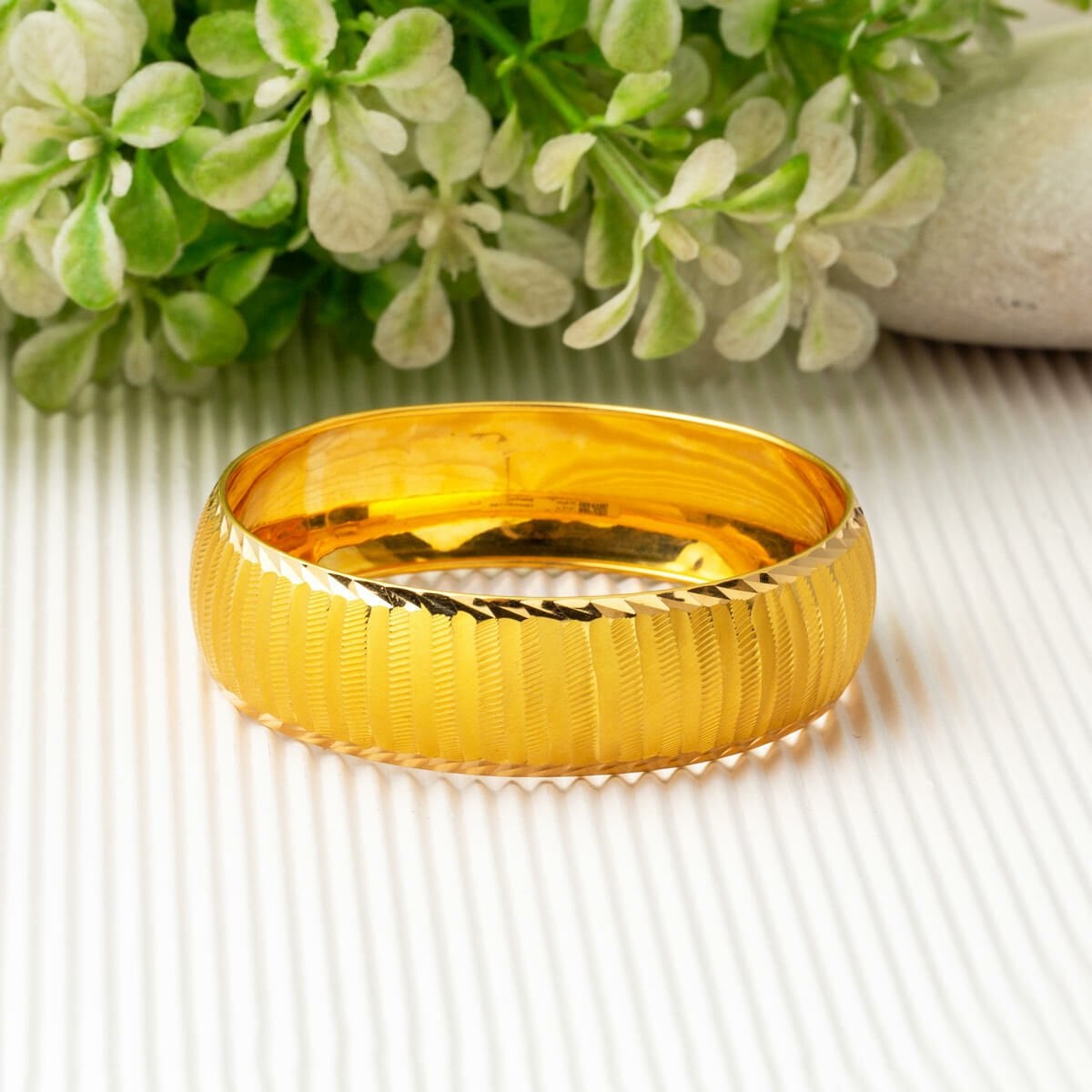 22K Yellow Gold Diamond-Cut Extra Wide Bangle