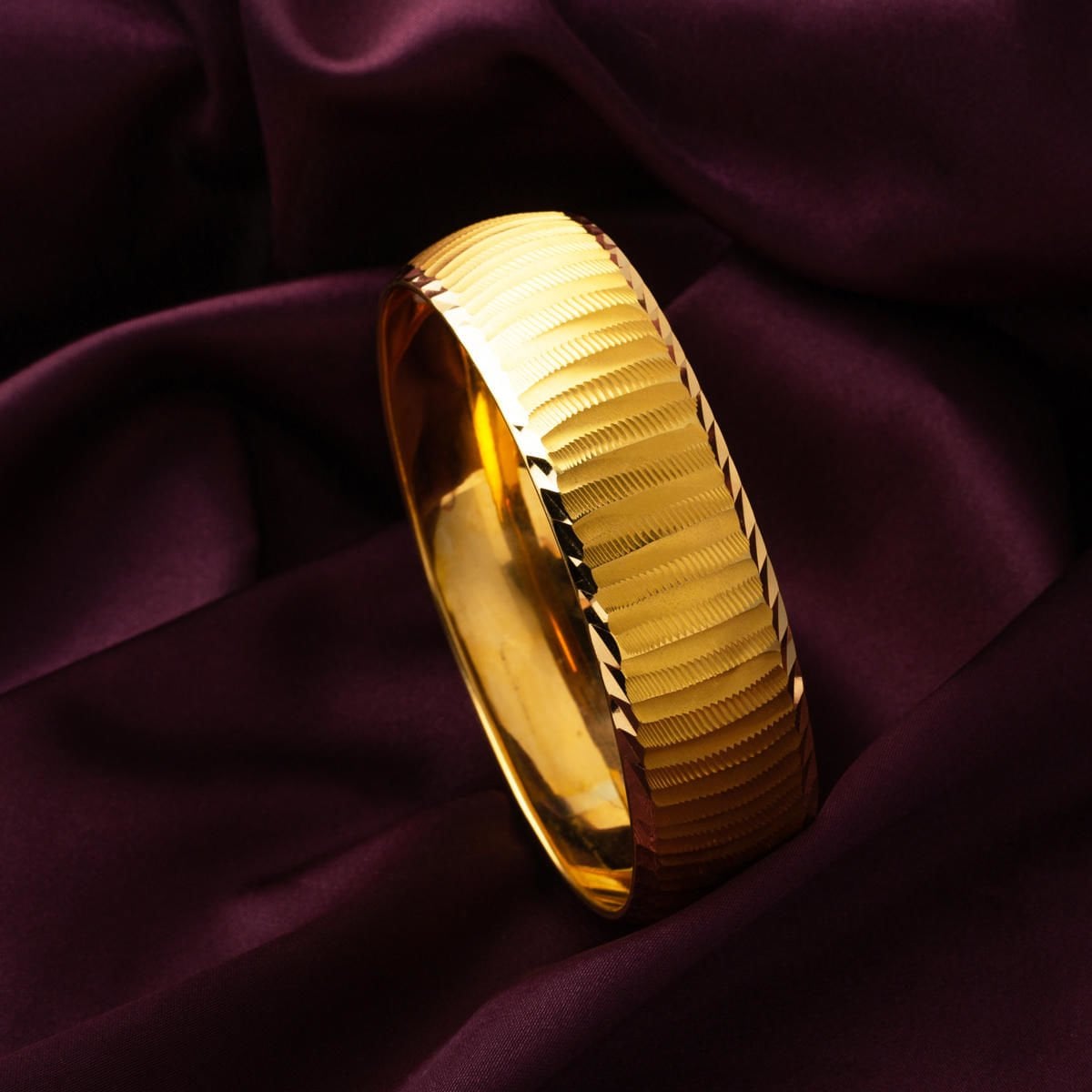 22K Yellow Gold Diamond-Cut Extra Wide Bangle