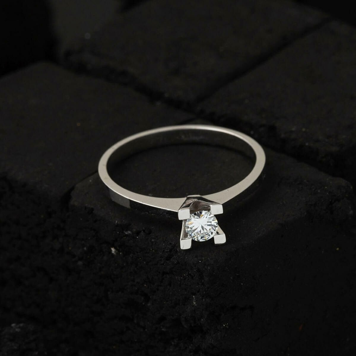 14K White Gold G Tone 0.25 Ct Diamond Single Stone Ring