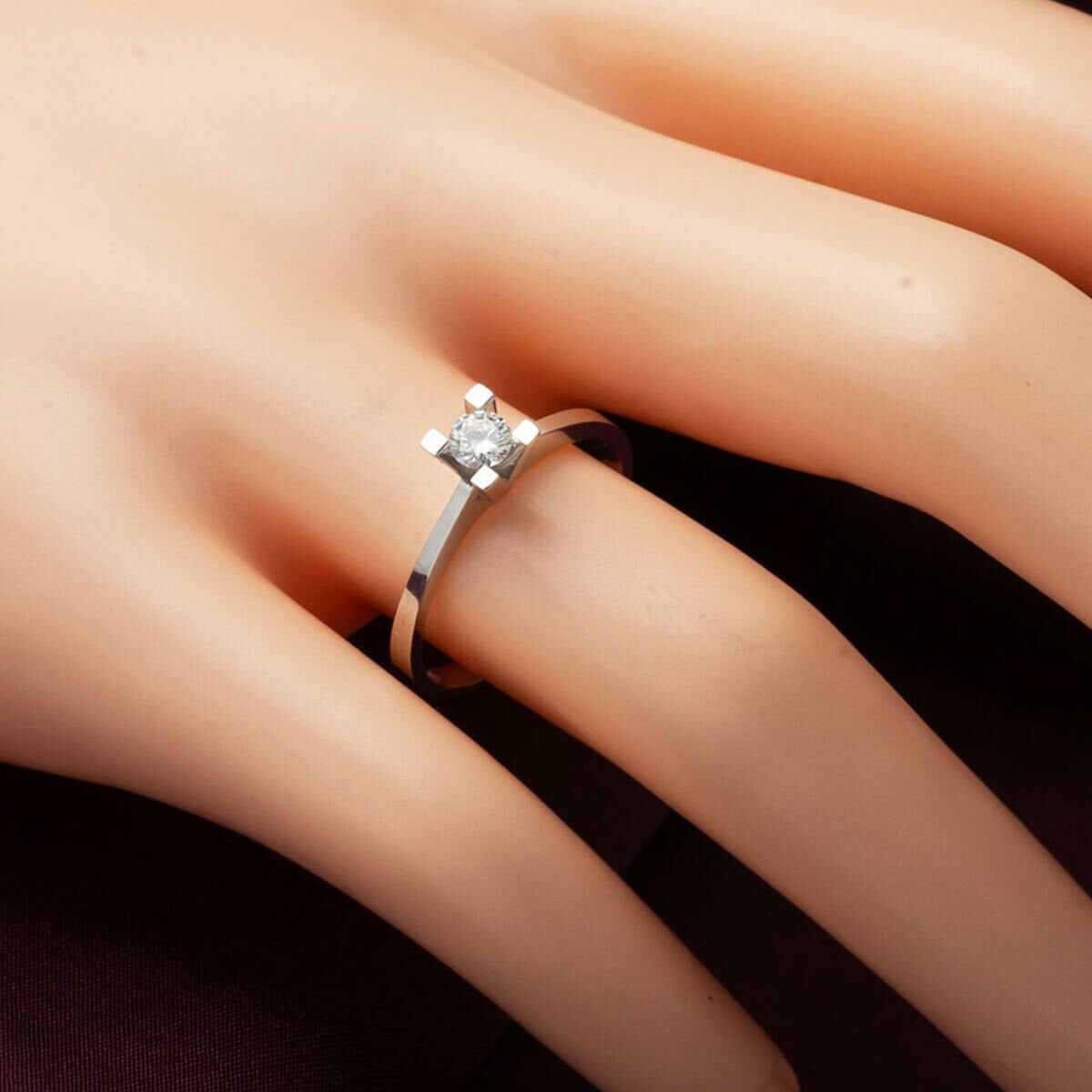 14K White Gold G Tone 0.25 Ct Diamond Single Stone Ring