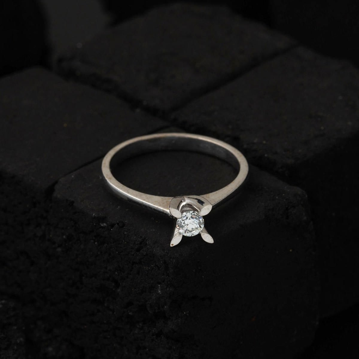 14K White Gold G Tone 0.31 Ct Diamond Solitaire Ring