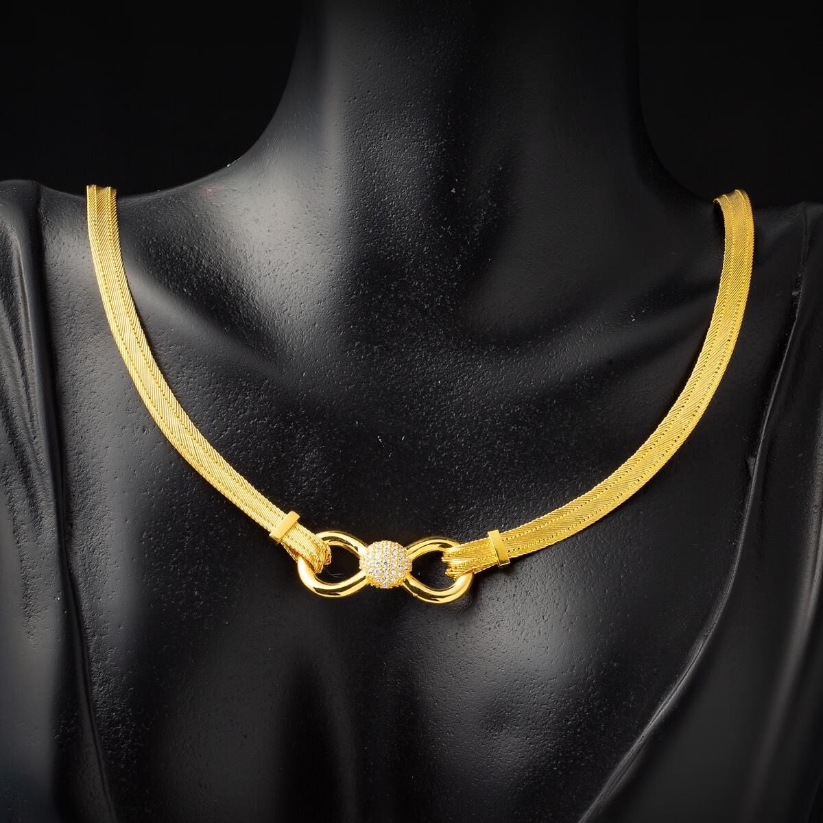 22K Yellow Gold Mesh Cubic Zirconia Collar Necklace & Bracelet Set (29 g)