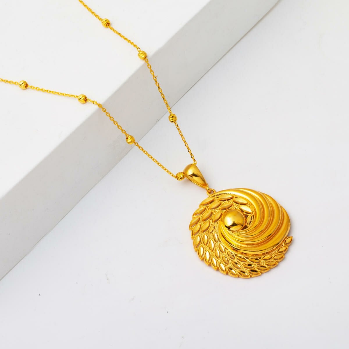 22K Yellow Gold Gobeklitepe Necklace