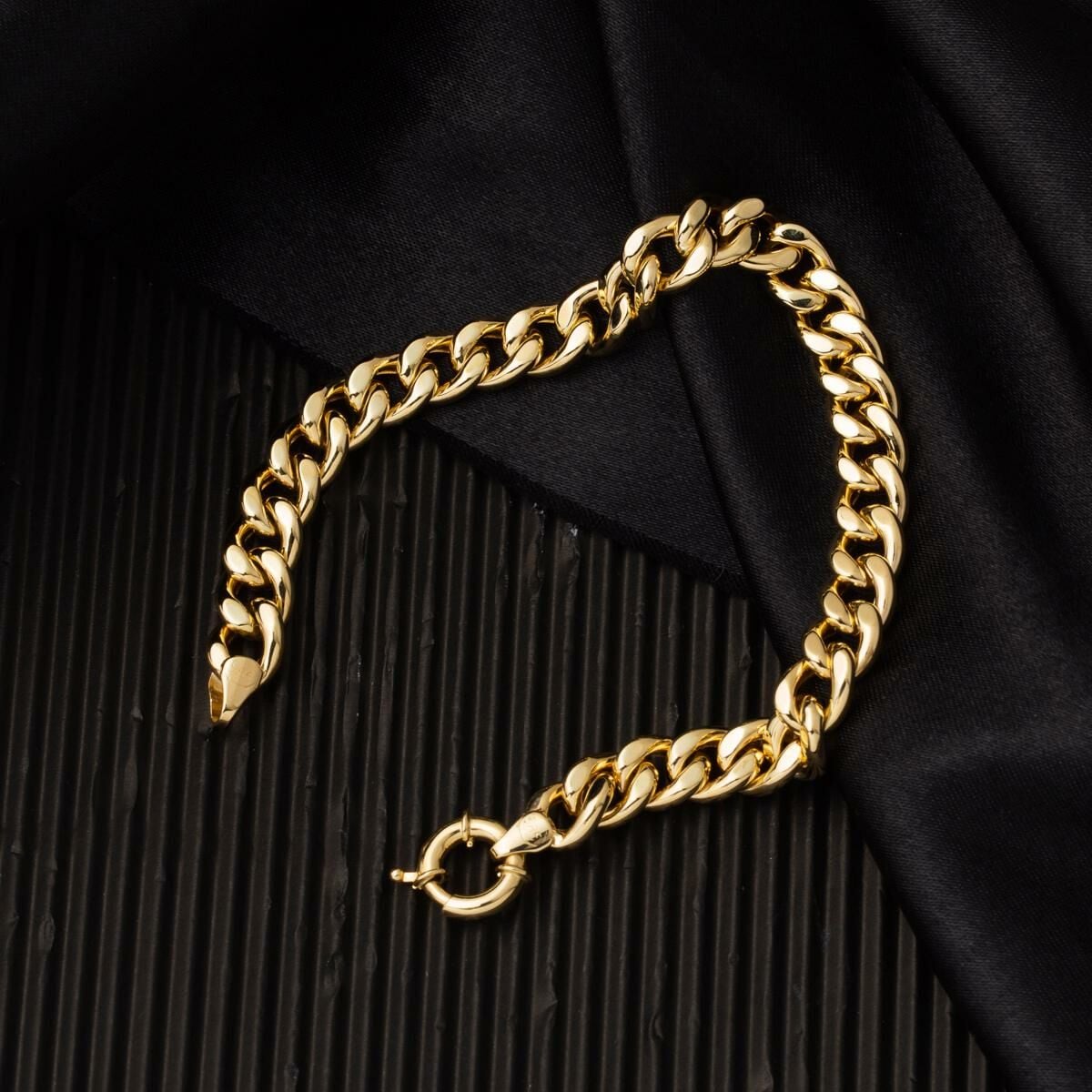 14K Yellow Gold Curb Bracelet (11.98 g)