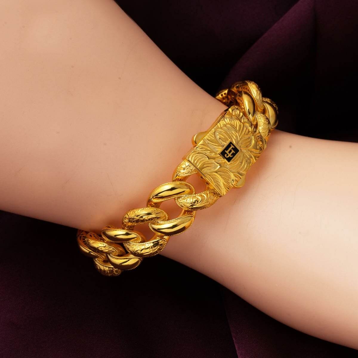 14K Yellow Gold Curb Chain Hinged Cuff Bangle