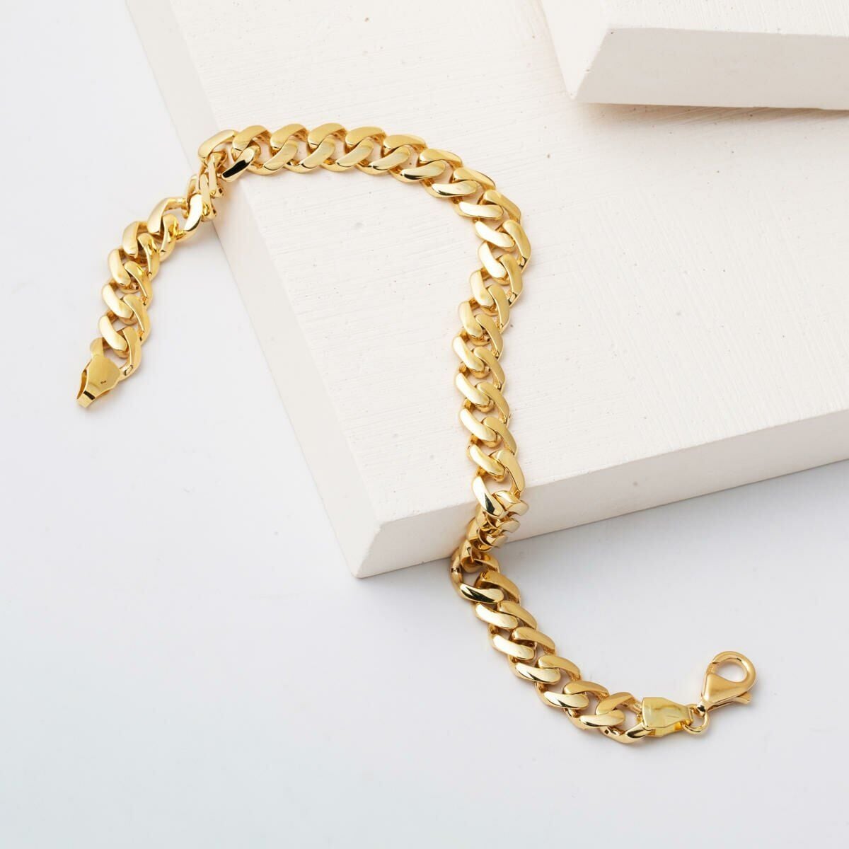 14K Yellow Gold Curb Chain Bracelet (8.3 g)