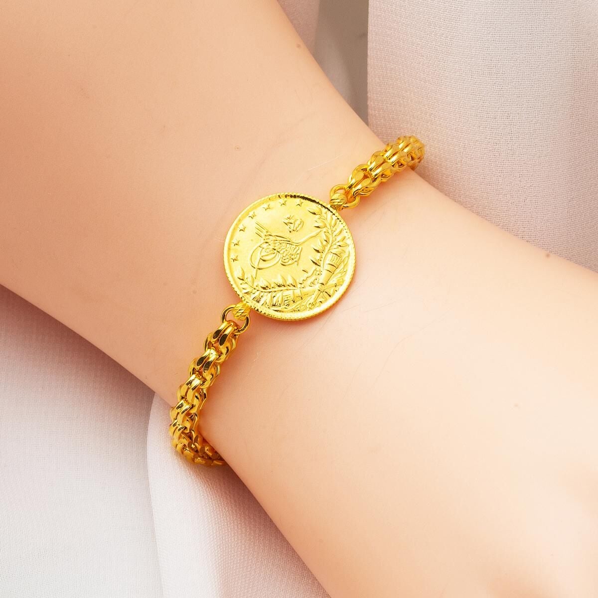 14K Yellow Gold Guverse Chain Half Ottoman Resat Coin Bracelet