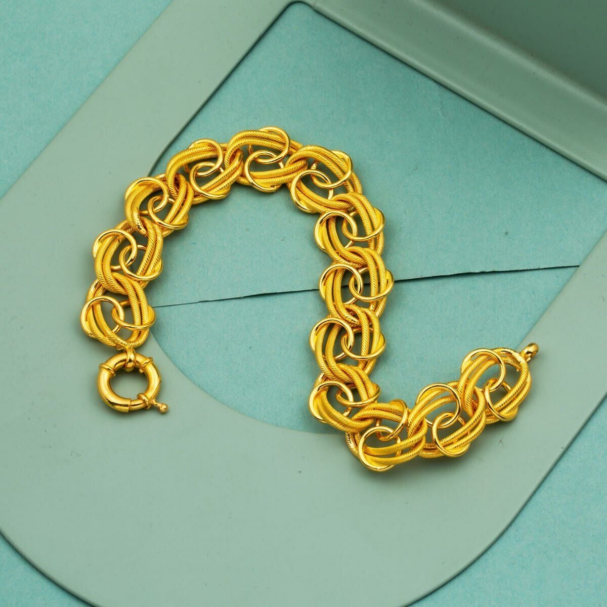 22K Yellow Gold Hoop Bracelet (13.3 g)