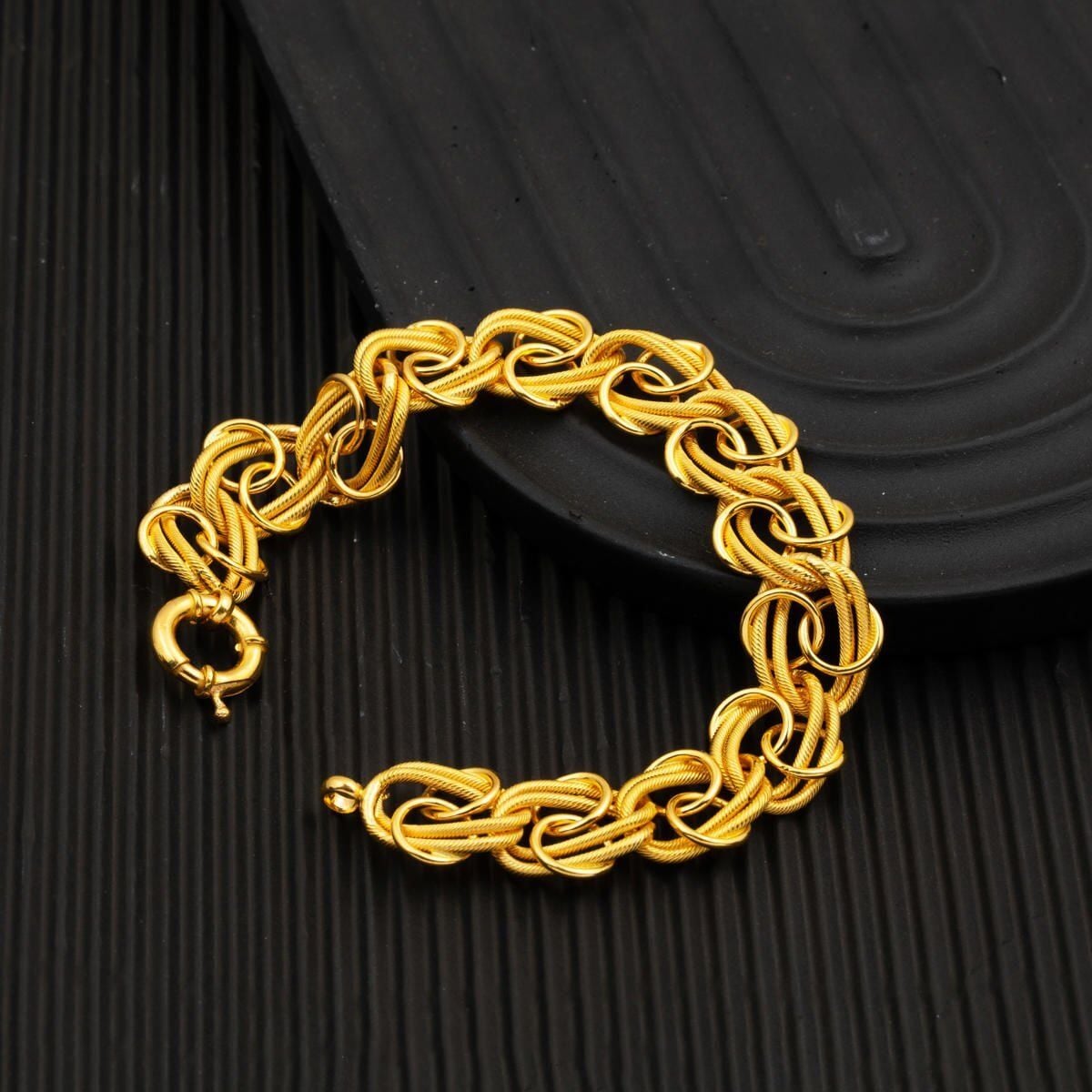 22K Yellow Gold Hoop Bracelet (13.3 g)