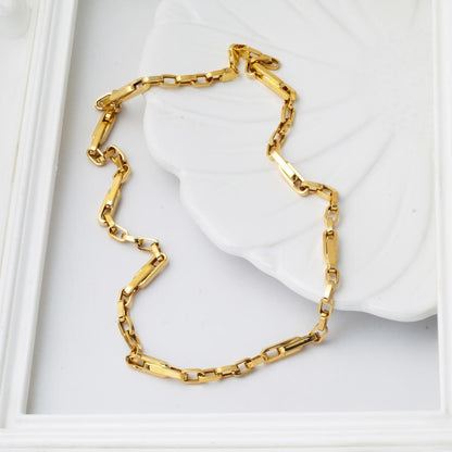 14K Gold Hoop Paperclip Chain Necklace 55 cm