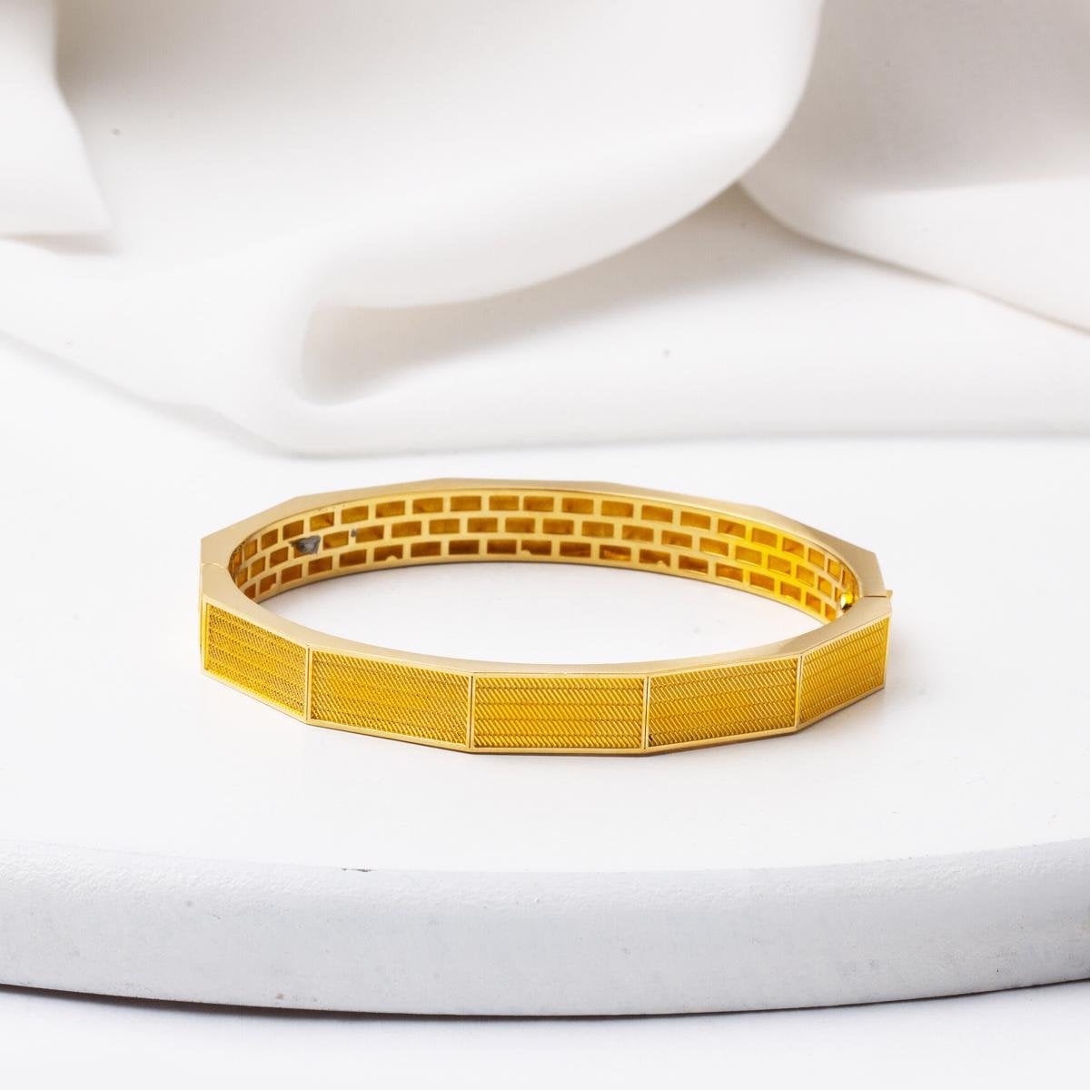 14K Yellow Gold Mesh Hinged Cuff Bangle