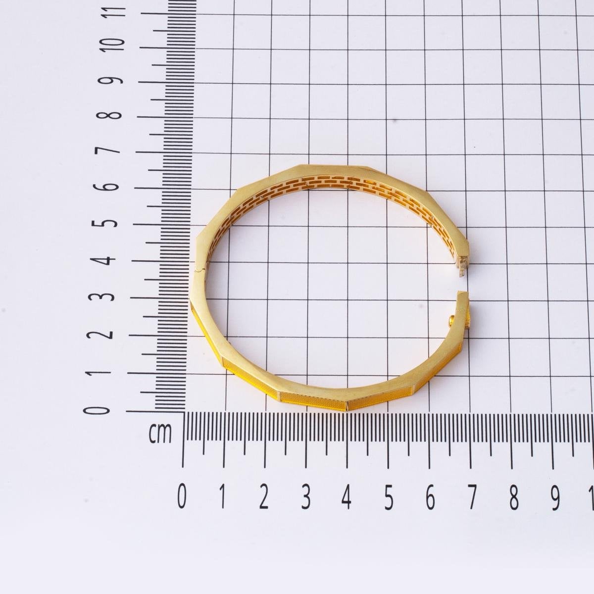 14K Yellow Gold Mesh Hinged Cuff Bangle