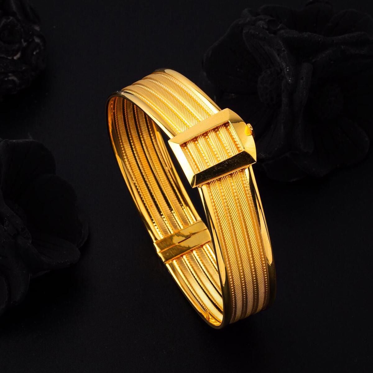 22K Yellow Gold Mesh Hinged Cuff Bangle (21.72 g)