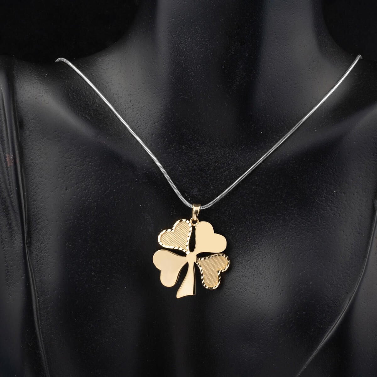 14K Yellow Gold Mesh Patterned Clover Pendant