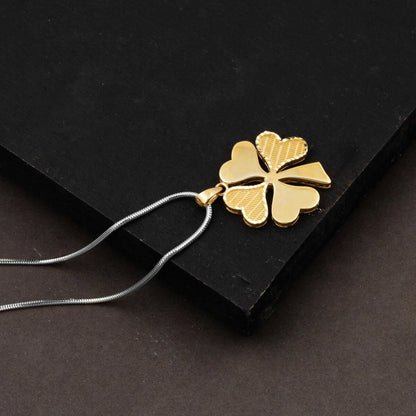 14K Yellow Gold Mesh Patterned Clover Pendant