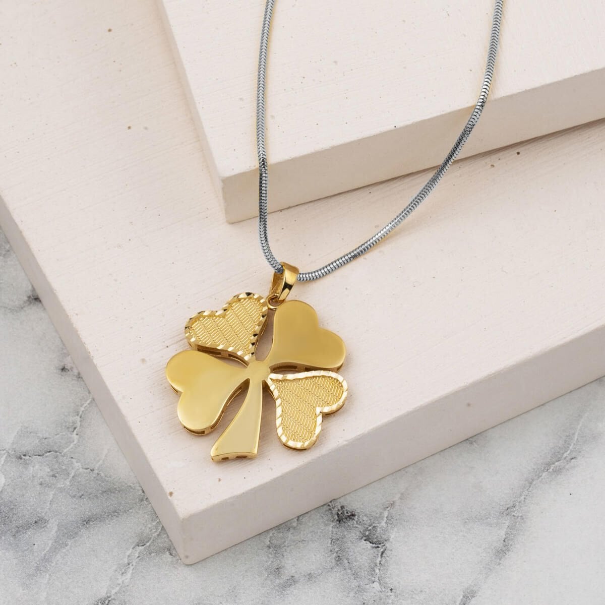 14K Yellow Gold Mesh Patterned Clover Pendant