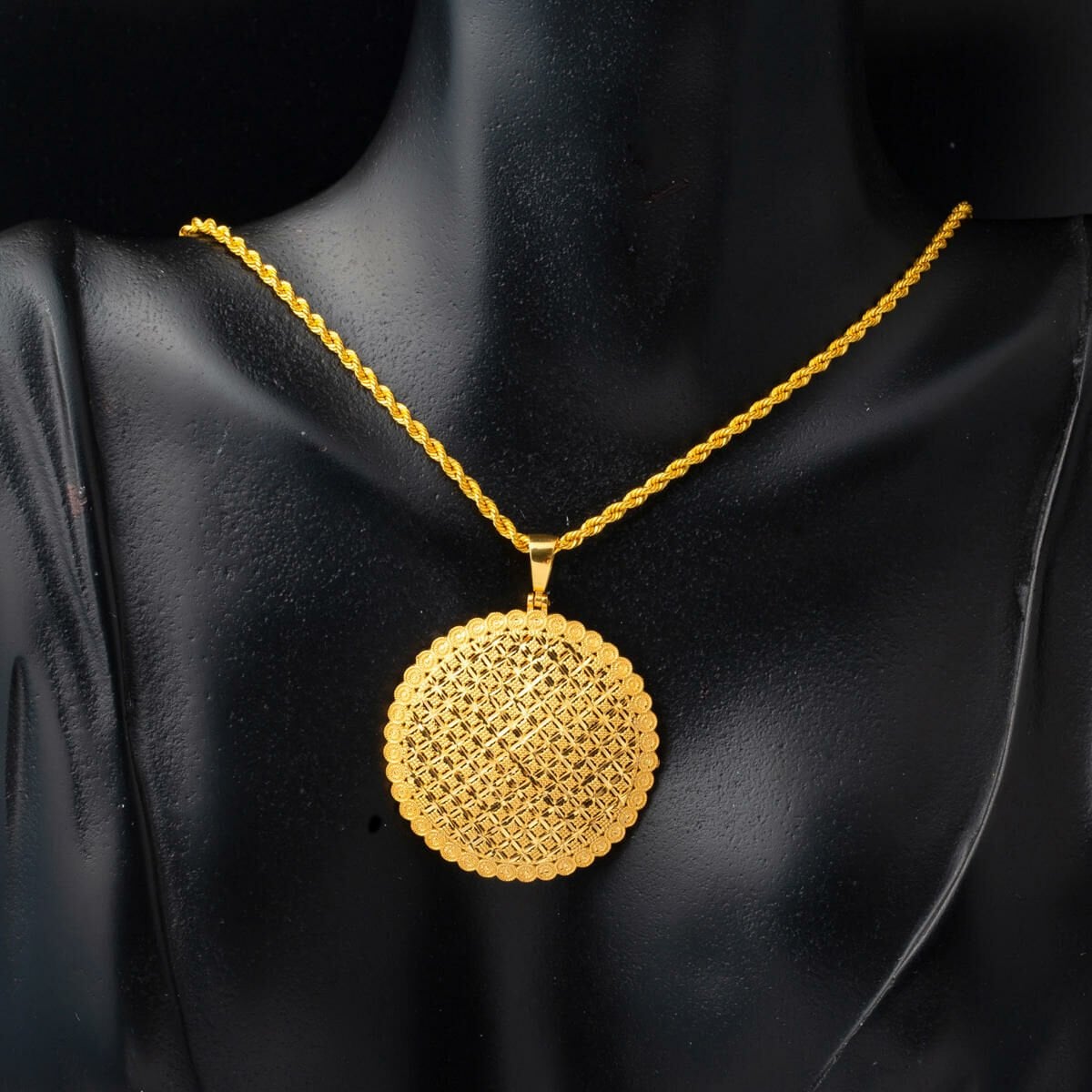 22K Yellow Gold Mesh Design Chain Necklace
