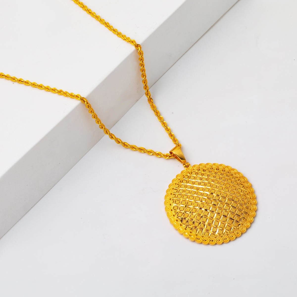 22K Yellow Gold Mesh Design Chain Necklace