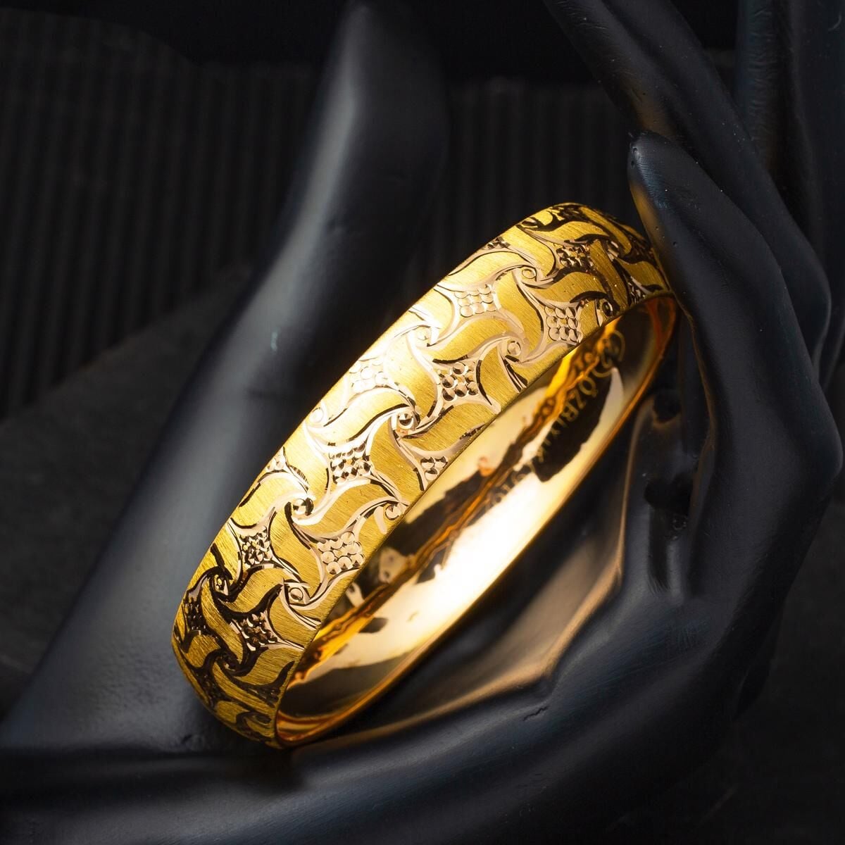 22K Yellow Gold Life Flower Bangle