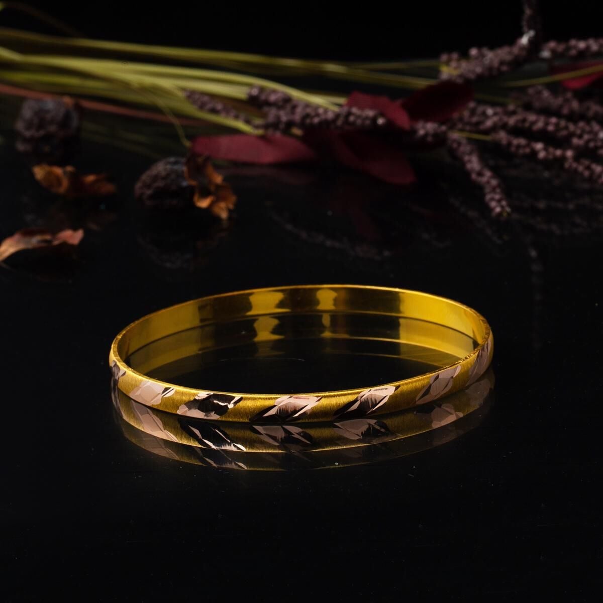 14K Yellow Gold Gift Bangle (3.9 g)