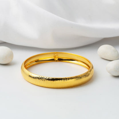 14K Yellow Gold Gift Bangle (6.5 g)