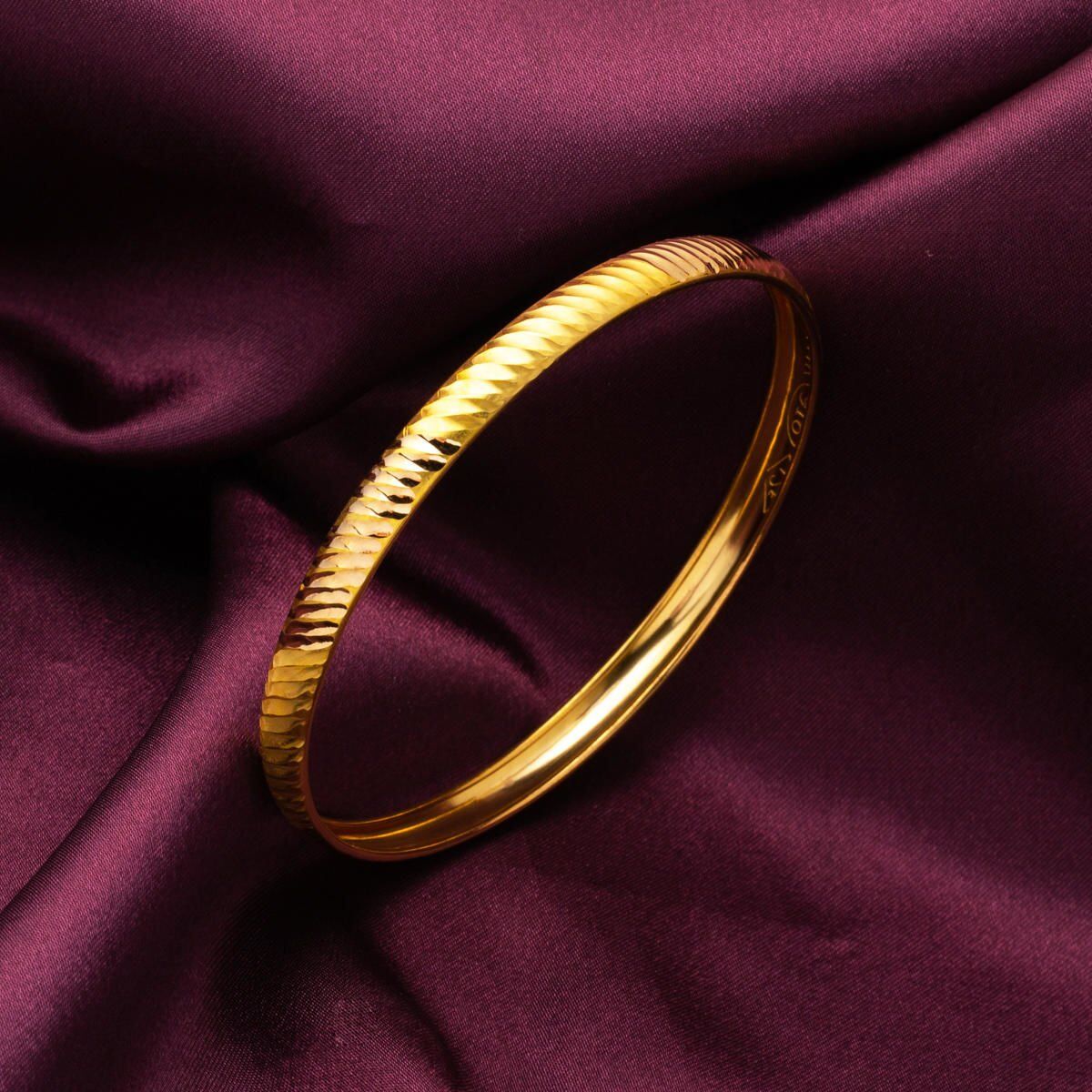 22K Yellow Gold Gift Bangle (6.5 g)
