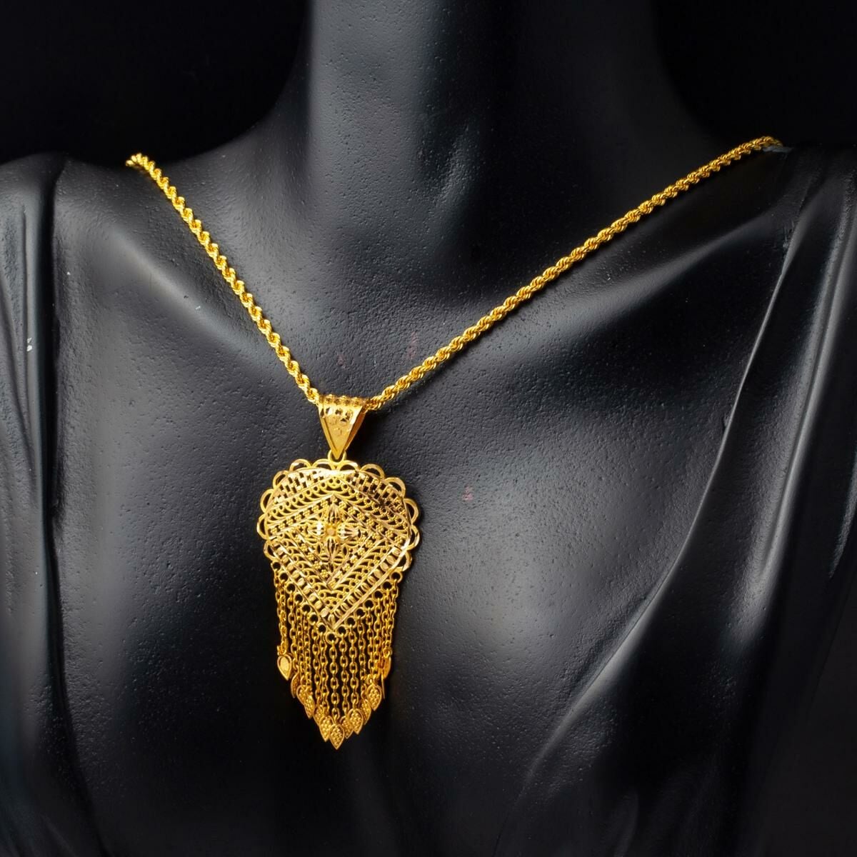 22K Yellow Gold Indian Style Necklace