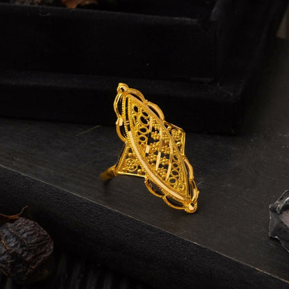 22K Yellow Gold Indian Style Ring (3.71 g)
