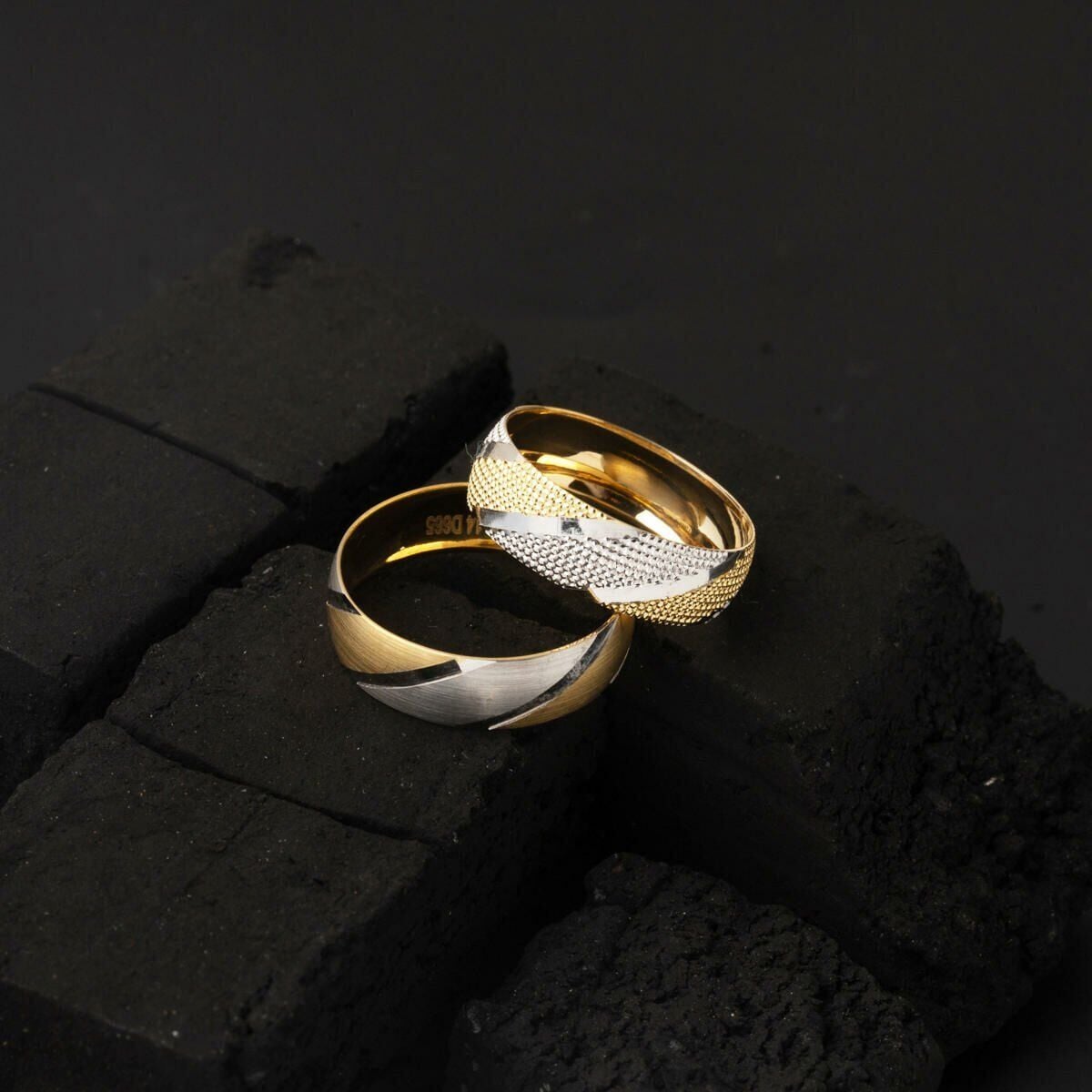 14K Yellow Gold Two-Tone Single Women's Wedding Band