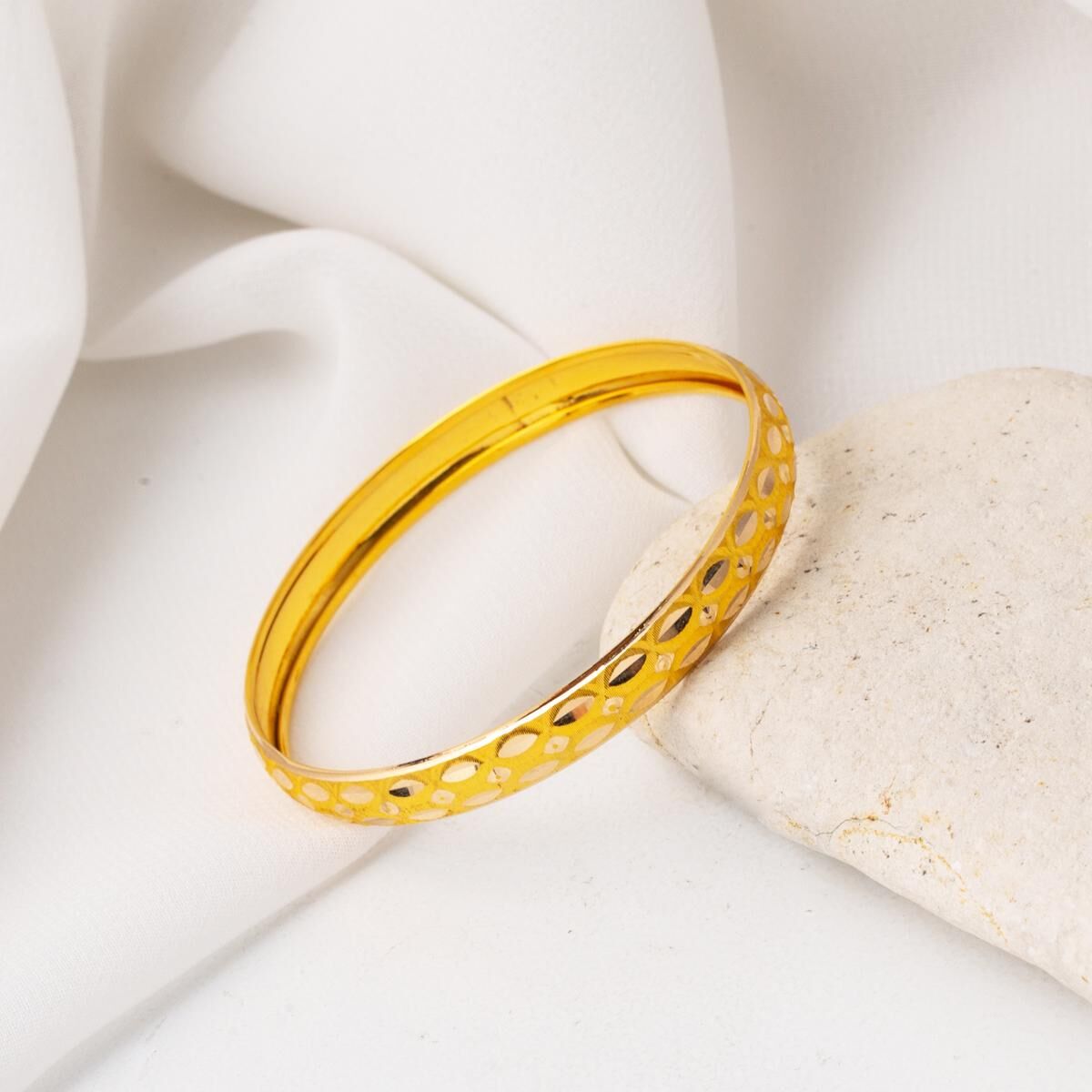 14K Yellow Gold Insta Children's Bangle