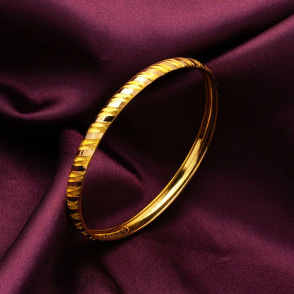 22K Yellow Gold Insta Gift Bangle