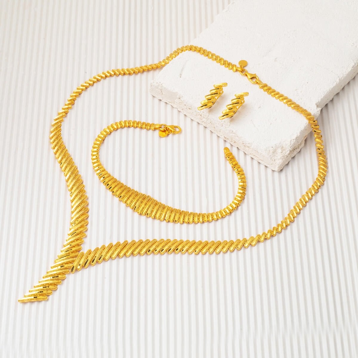 14K Yellow Gold Sparkling Wedding Set
