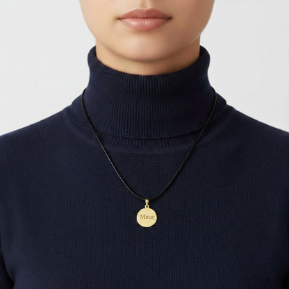 14K Yellow Gold 1.5 cm Diameter Plate Pendant