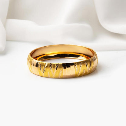 22K Yellow Gold Investment Engraved Bangle