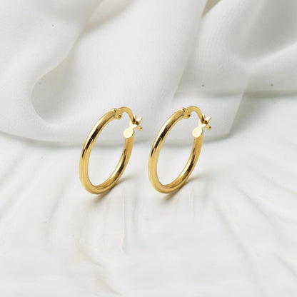 14K Yellow Gold Italian Hoop Earrings (1.35 g)