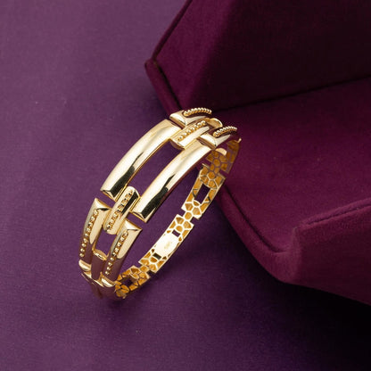 14K Gold Ribbed Bangle